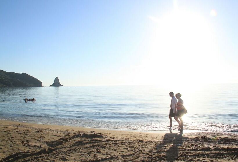 여관 Pink Palace Beach Resort