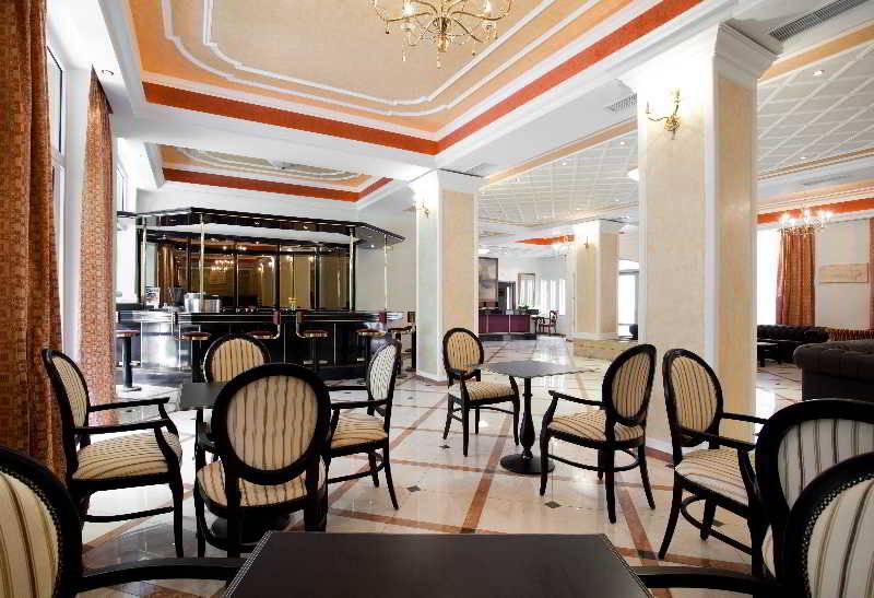 فندق Achillion Palace