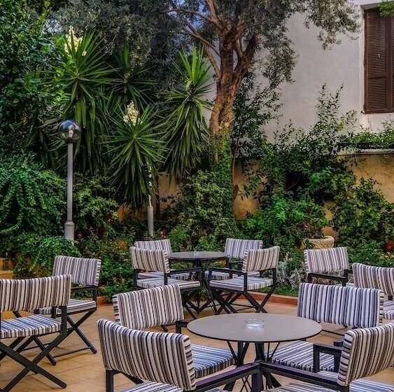 فندق Achillion Palace