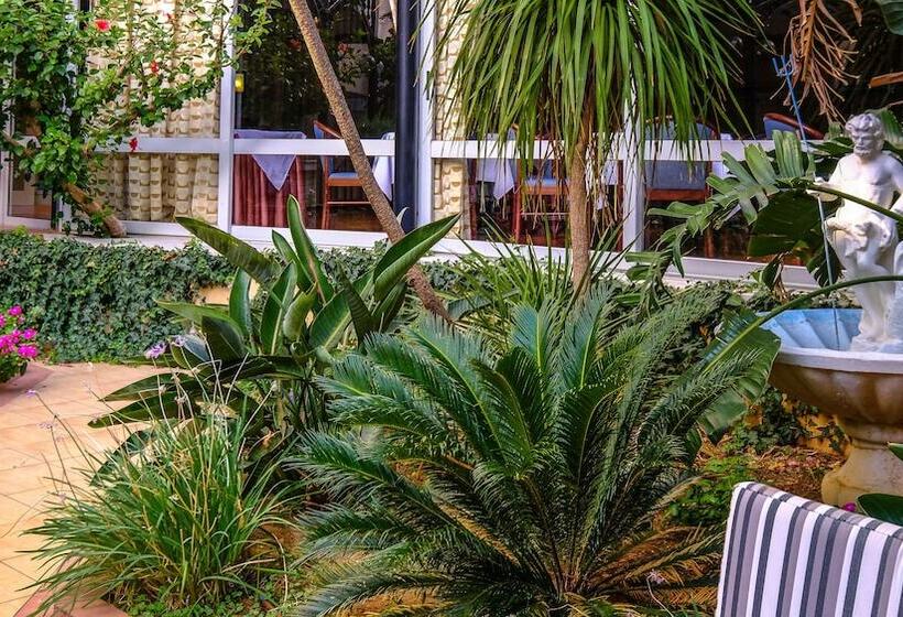 فندق Achillion Palace