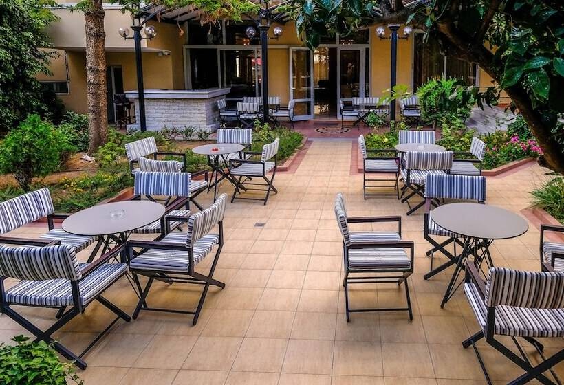 فندق Achillion Palace