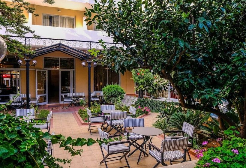 فندق Achillion Palace