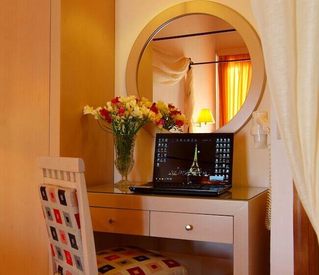 فندق Acropole Delphi City