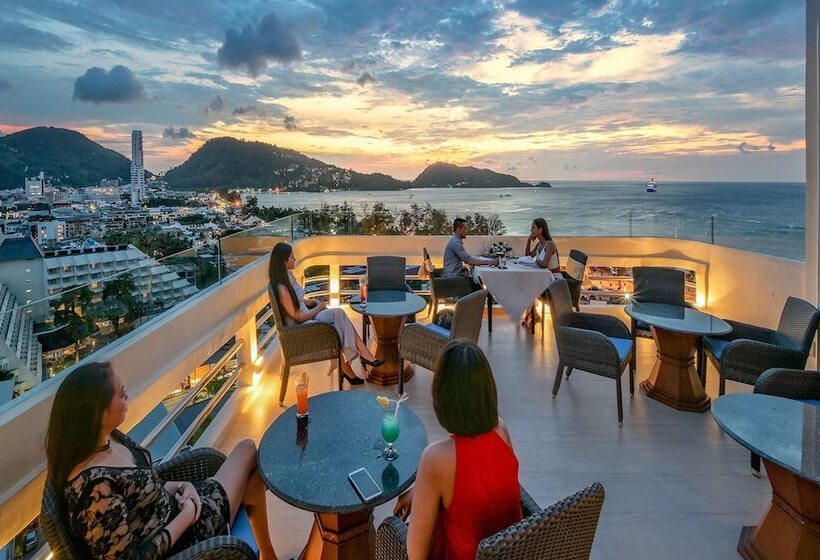 Andaman Beach Suites Hotel, Patong Phuket