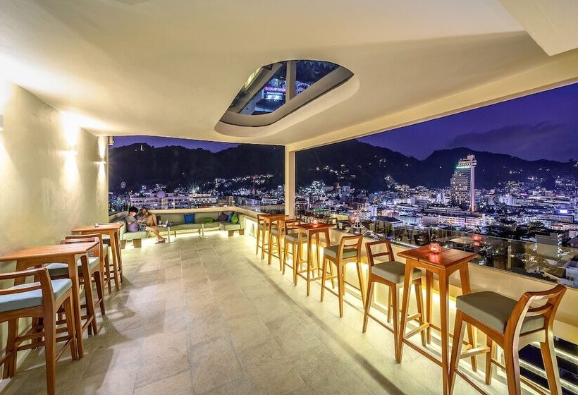 Andaman Beach Suites Hotel, Patong Phuket