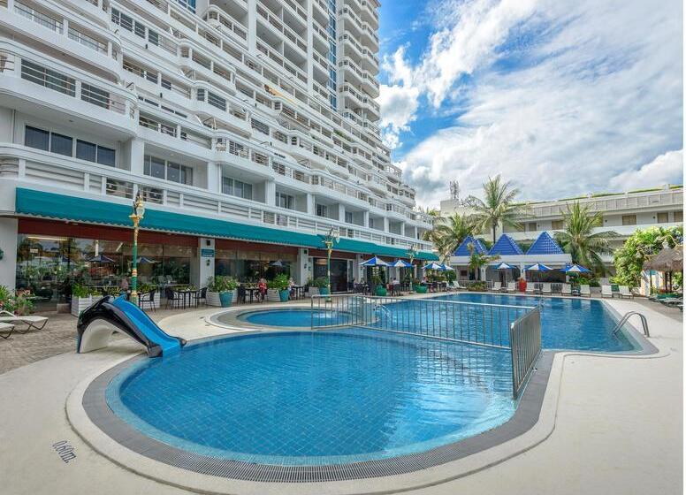 Andaman Beach Suites Hotel, Patong Phuket