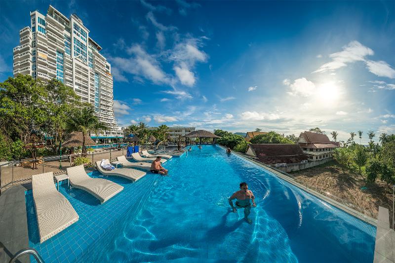 Andaman Beach Suites Hotel, Patong Phuket