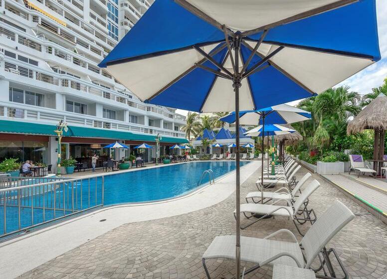 Andaman Beach Suites Hotel, Patong Phuket