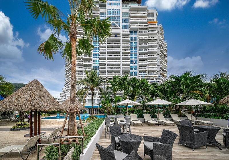 Andaman Beach Suites Hotel, Patong Phuket