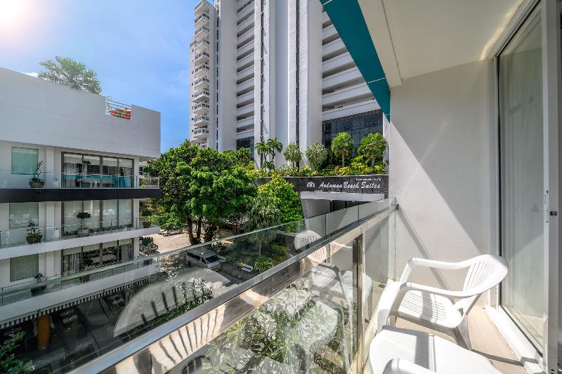 Andaman Beach Suites Hotel, Patong Phuket