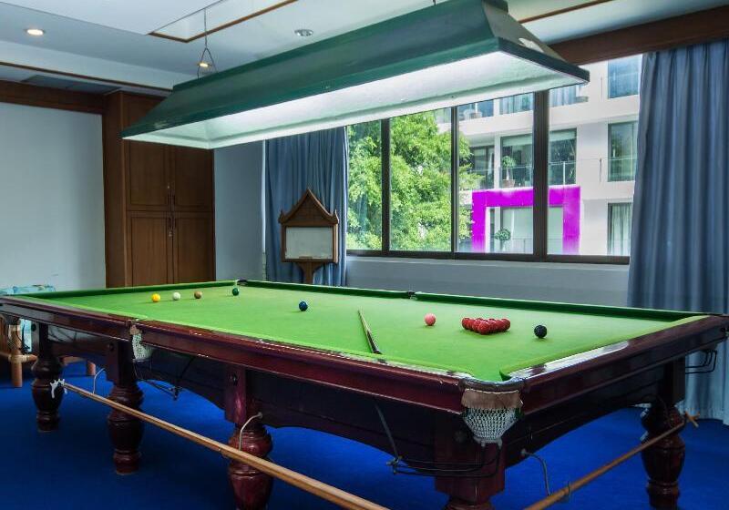 Andaman Beach Suites Hotel, Patong Phuket