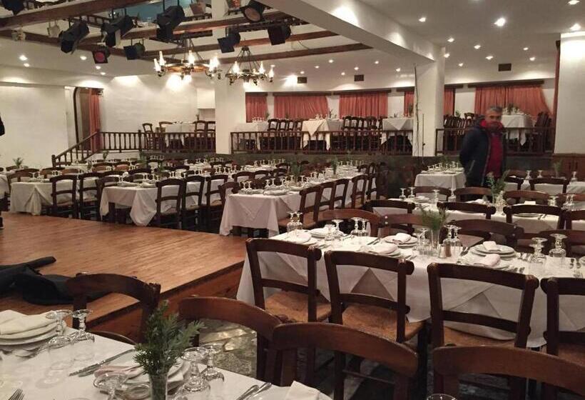 هتل Arolithos Traditional Village