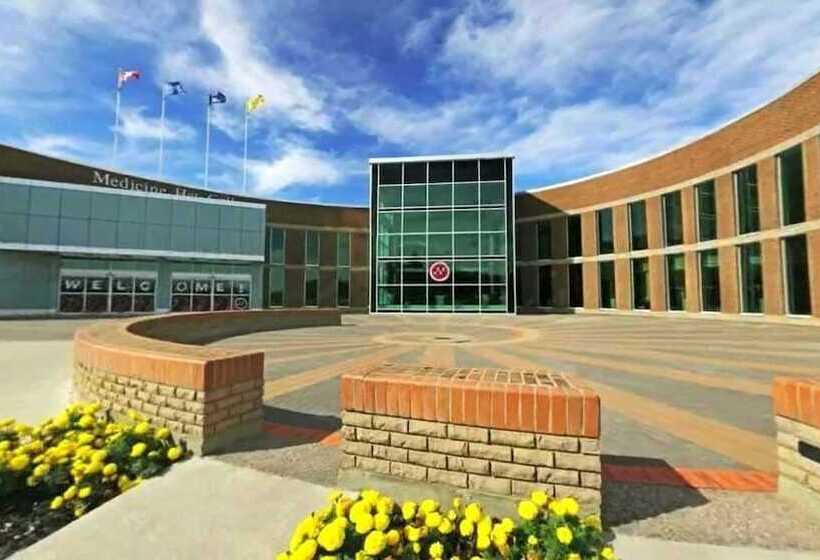فندق Baymont By Wyndham Medicine Hat