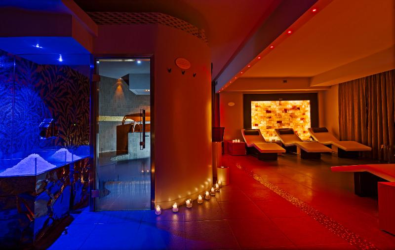 Отель Bellevue Suites & Spa