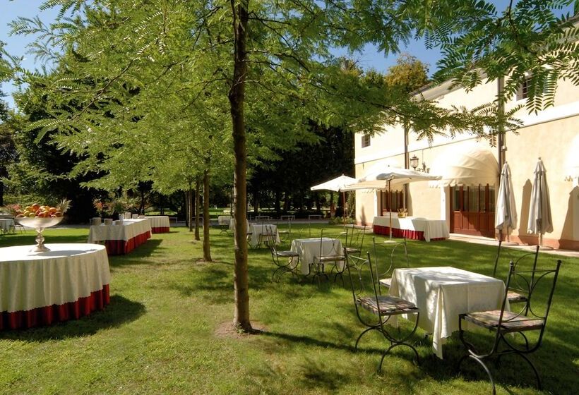 Best Western Plus Hotel Villa Tacchi