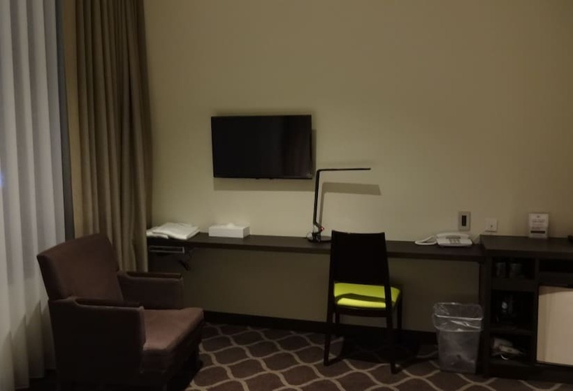 Breezbay Hotel Resort And Spa