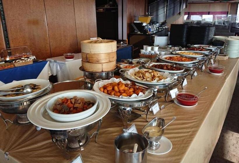 Breezbay Hotel Resort And Spa