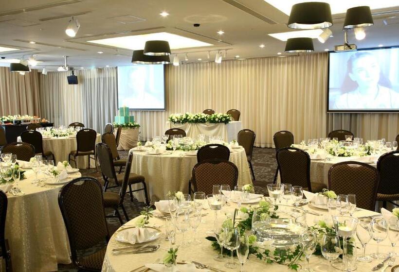 Breezbay Hotel Resort And Spa