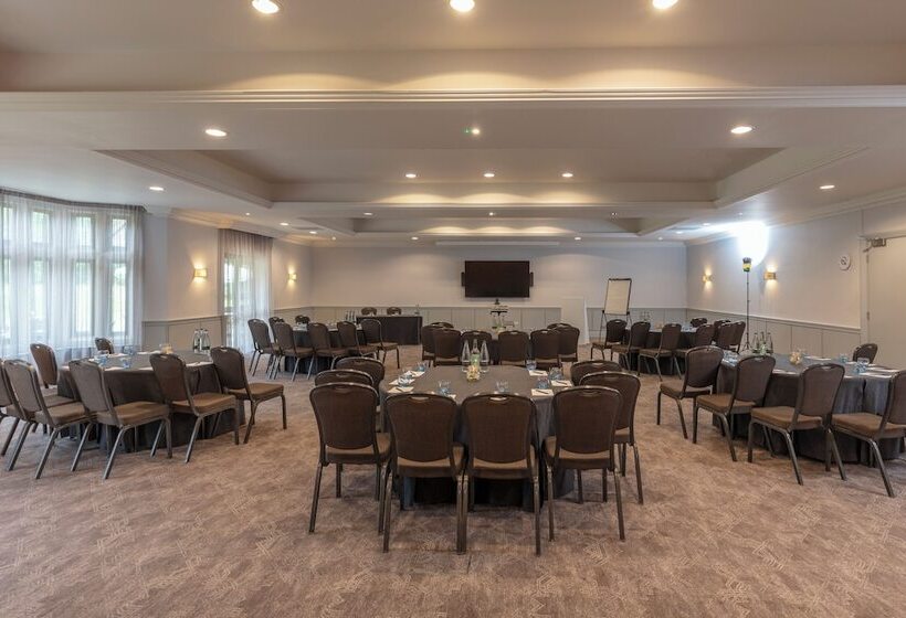 Cambridge Belfry Hotel & Spa