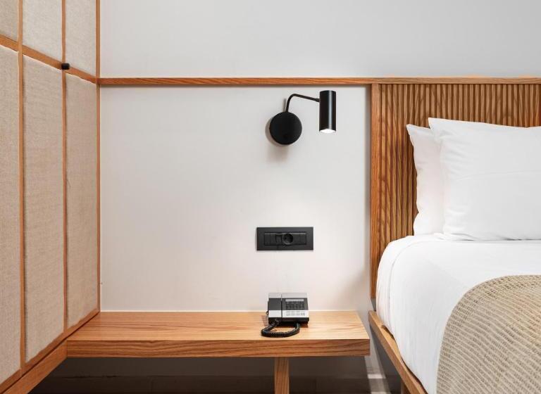 هتل Caravia Beach