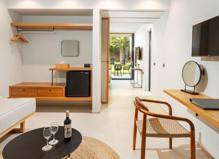 בית מלון כפרי Caravia Beach