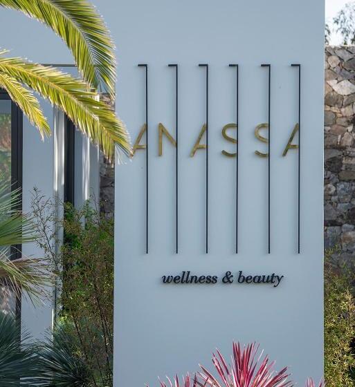 هتل Caravia Beach