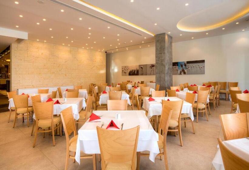 هتل Caravia Beach