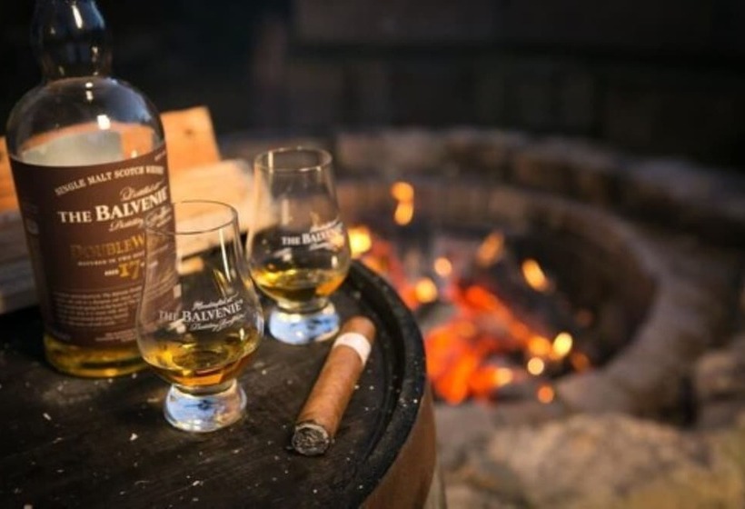 Отель The Clubhouse B&b