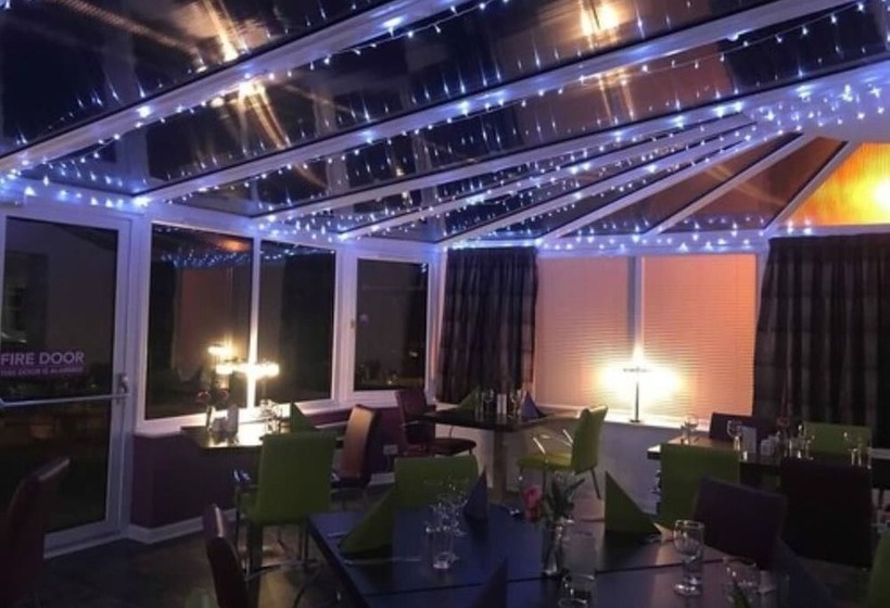 Отель The Clubhouse B&b