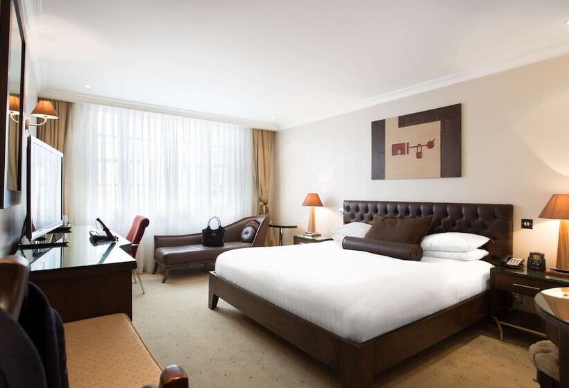 Courthouse Hotel London