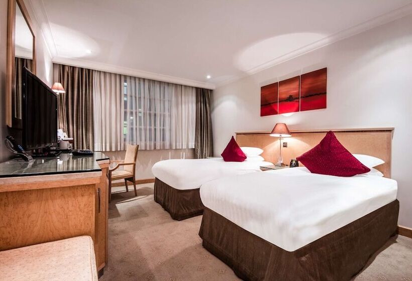 Courthouse Hotel London