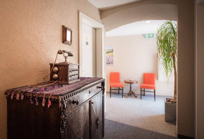 בית מלון כפרי Derby Interlaken   Action & Relax Hub