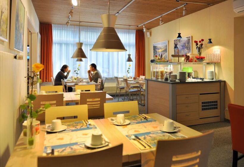 בית מלון כפרי Derby Interlaken   Action & Relax Hub