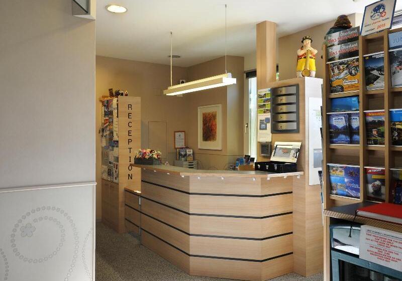 בית מלון כפרי Derby Interlaken   Action & Relax Hub