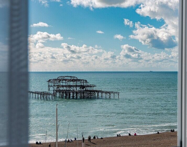 בית מלון כפרי Doubletree By Hilton Brighton Metropole