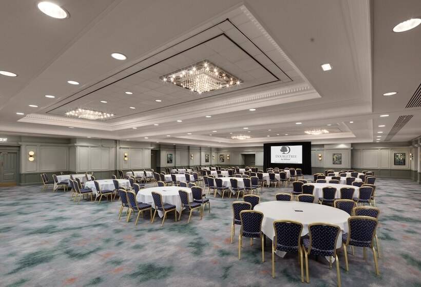 בית מלון כפרי Doubletree By Hilton Brighton Metropole