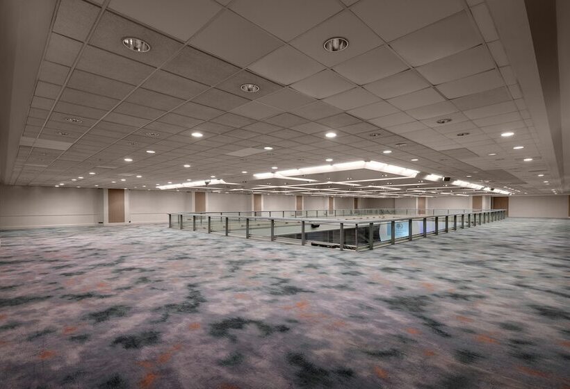 בית מלון כפרי Doubletree By Hilton Brighton Metropole