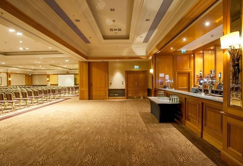 호텔 Doubletree By Hilton Dunblane Hydro