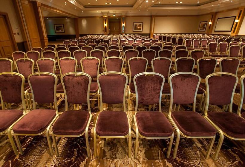 호텔 Doubletree By Hilton Dunblane Hydro