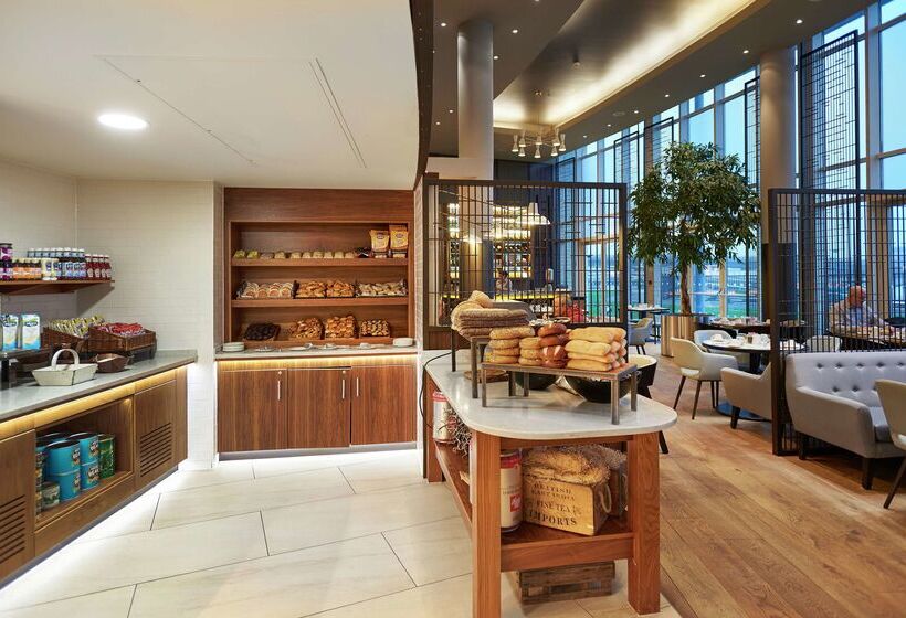 Doubletree By Hilton Hotel London Excel