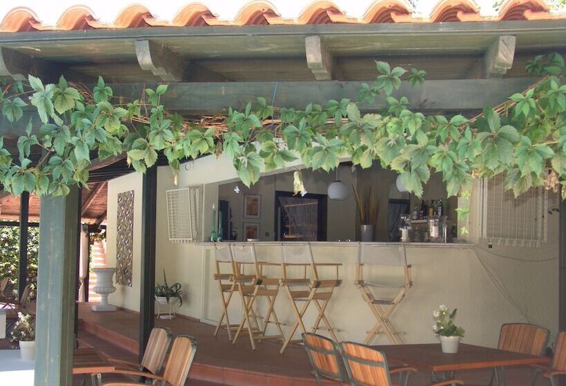 בית מלון כפרי Eden