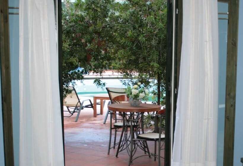 בית מלון כפרי Eden