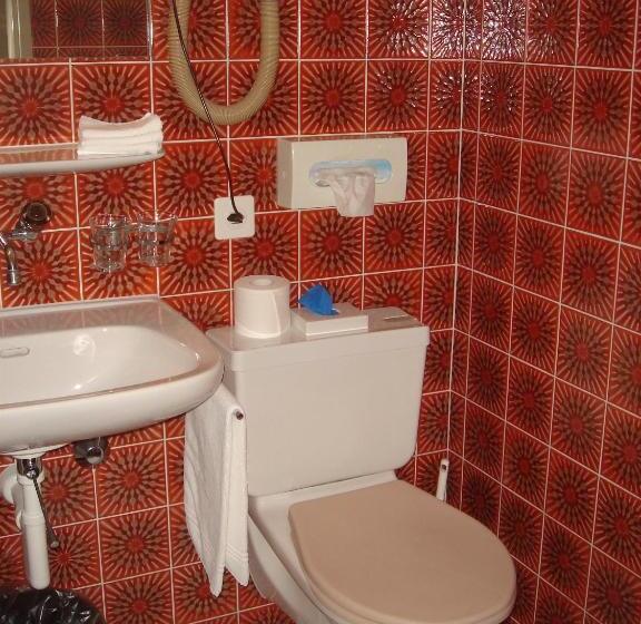 فندق Eden Sisikon