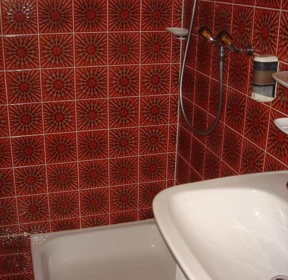 فندق Eden Sisikon