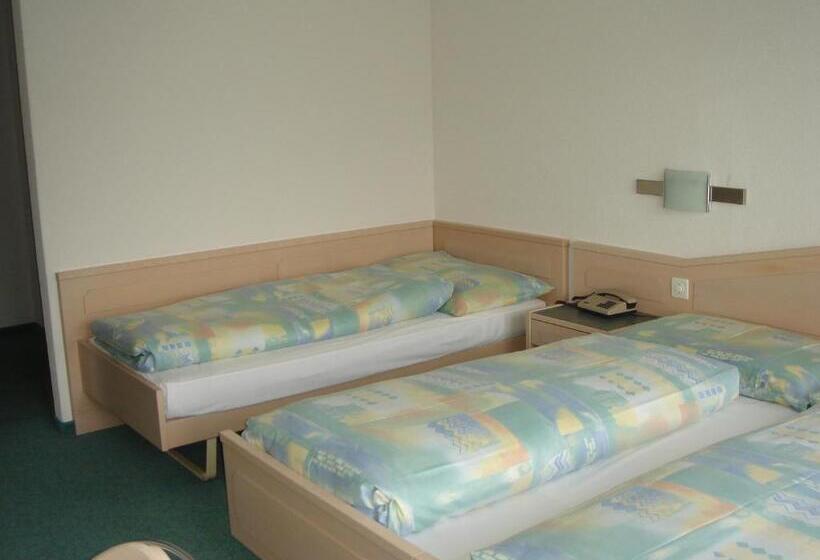 فندق Eden Sisikon