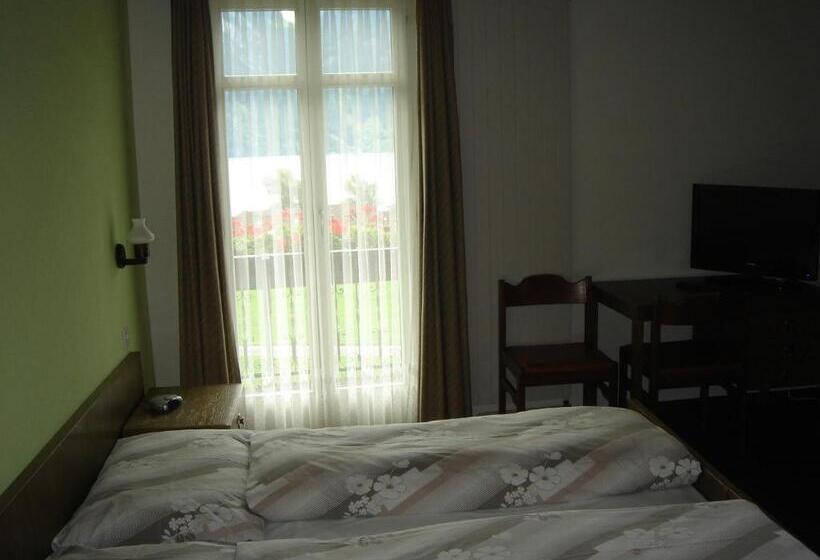 فندق Eden Sisikon