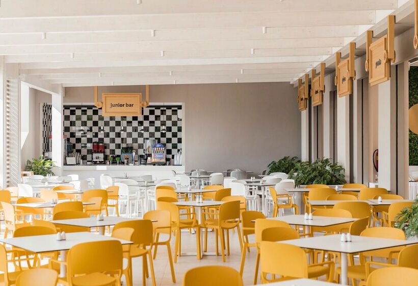 בית מלון כפרי Esperides Beach Resort