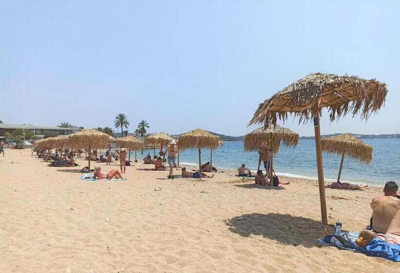 בית מלון כפרי Galini Palace