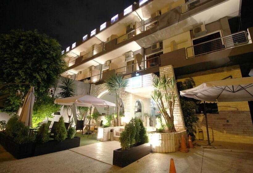 בית מלון כפרי Galini Palace