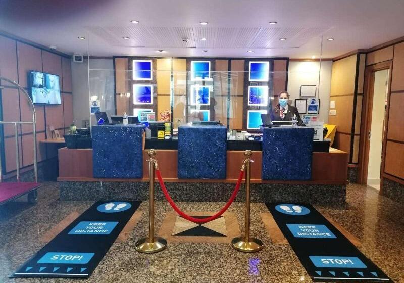 Отель Grange Clarendon